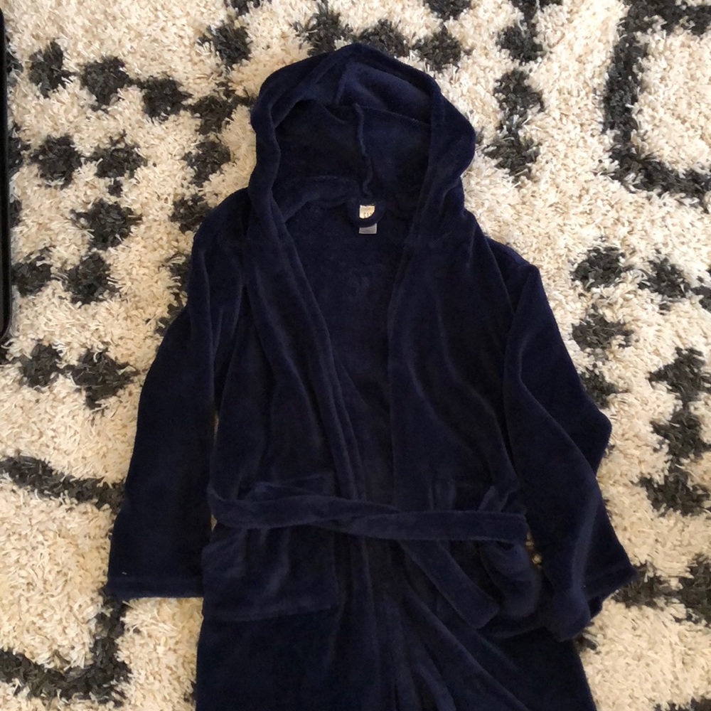 Hooded fleece robe